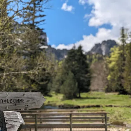 Les Rabassolles Hébergement de vacances Le Pla